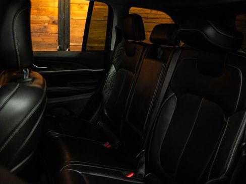 Used 2022 Jeep Grand Cherokee Limited 4xe AWD/4WD image 9