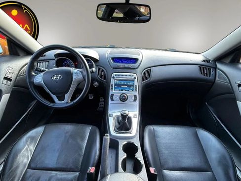 Used 2010 Hyundai Genesis 3.8 RWD image 25