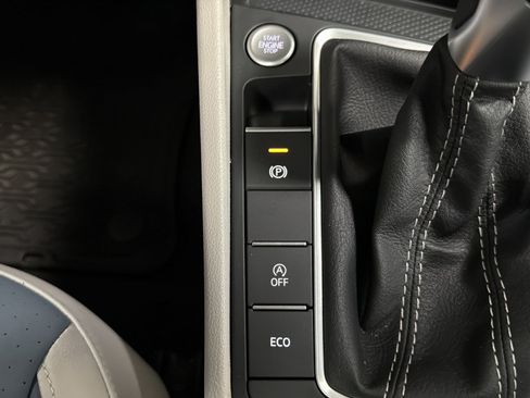 New 2026 Volkswagen Jetta SE FWD image 38
