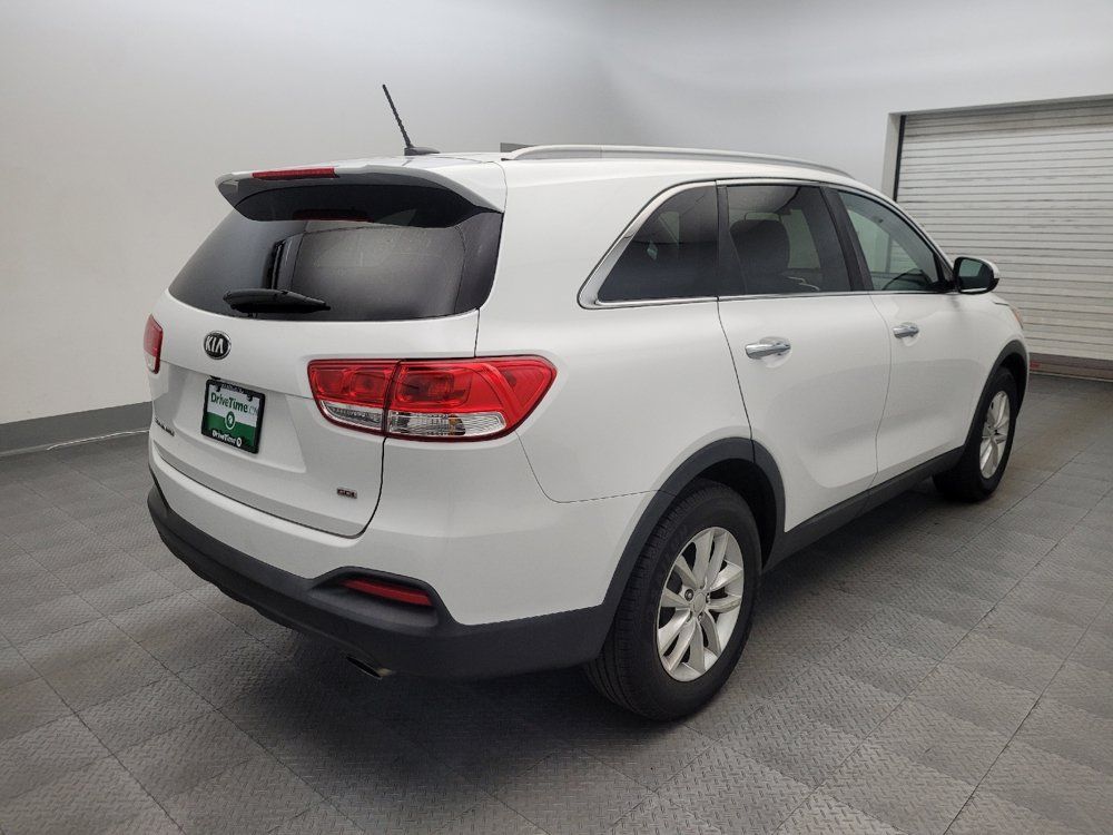Used 2016 Kia Sorento FWD image 9