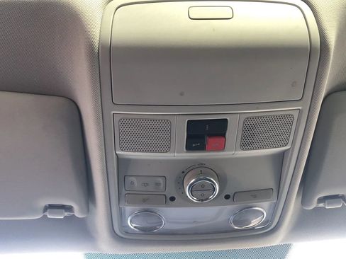 Used 2015 Volkswagen Tiguan SEL image 28