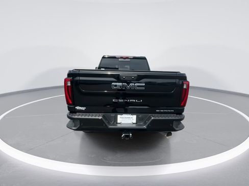 Used 2025 GMC Sierra 2500 Denali Ultimate AWD/4WD image 7