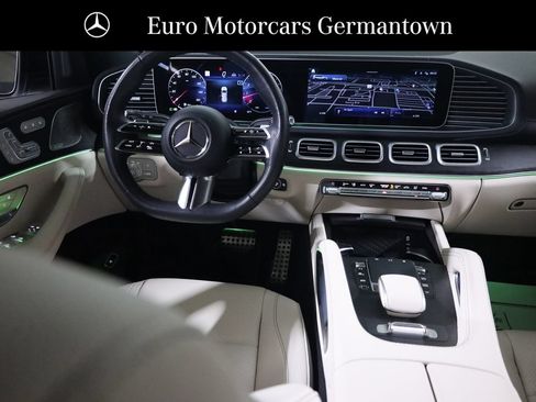 Used 2025 Mercedes-Benz GLS 450 4MATIC w/ AMG Line Exterior image 48