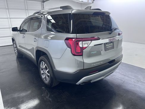 Used 2023 GMC Acadia SLT FWD image 12