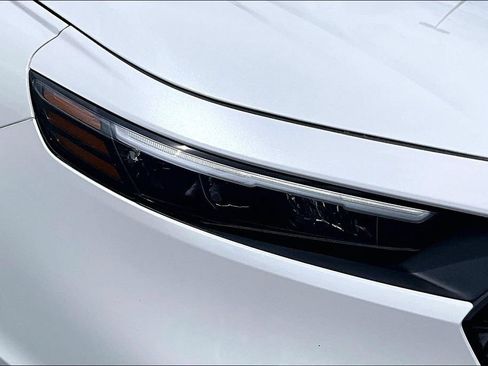 Used 2025 Honda Accord LX image 29
