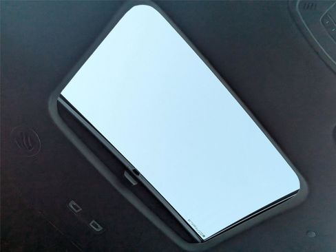 Used 2023 Chevrolet Traverse Premier w/ Redline Edition image 22