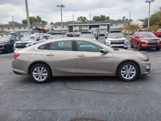 Used 2025 Chevrolet Malibu LT FWD image 5