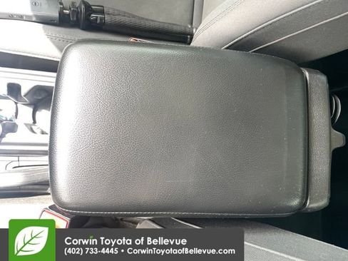 Used 2018 Jeep Wrangler Unlimited Sport AWD/4WD image 15