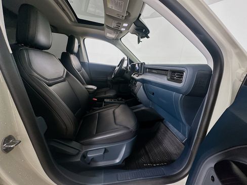 Used 2024 Ford Maverick Lariat w/ Black Appearance Package FWD image 31