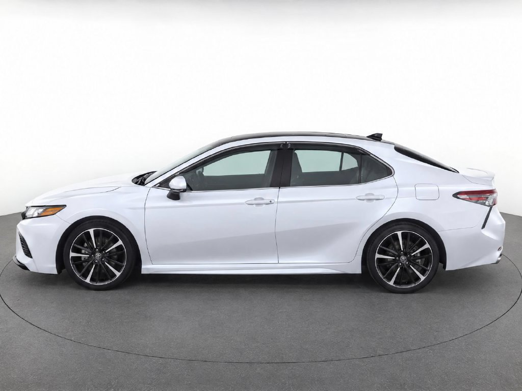 Used 2020 Toyota Camry XSE FWD image 7