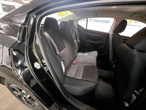 Used 2024 Nissan Sentra SV image 16