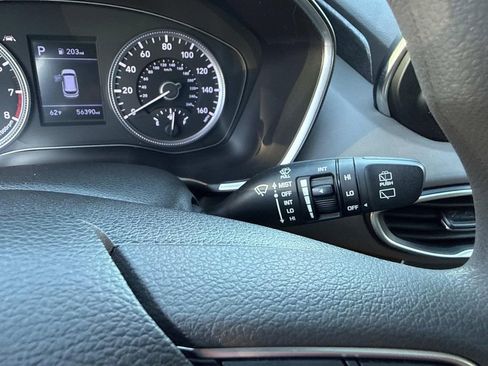 Used 2019 Hyundai Santa Fe SE image 35