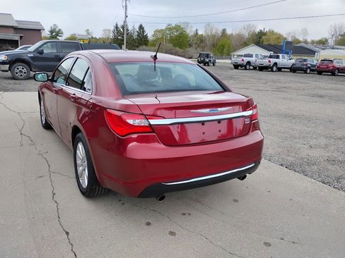 Used 2013 Chrysler 200 LX FWD image 4