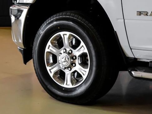 Used 2024 RAM 2500 Big Horn AWD/4WD image 54