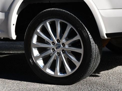 Used 2019 Ford F150 Limited image 14