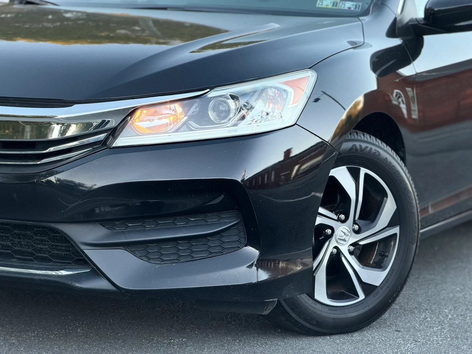 Used 2017 Honda Accord LX image 3