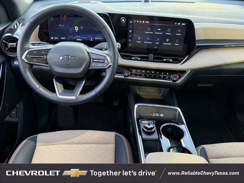 Used 2026 Chevrolet Equinox ACTIV w/ Convenience Package III AWD/4WD image 12