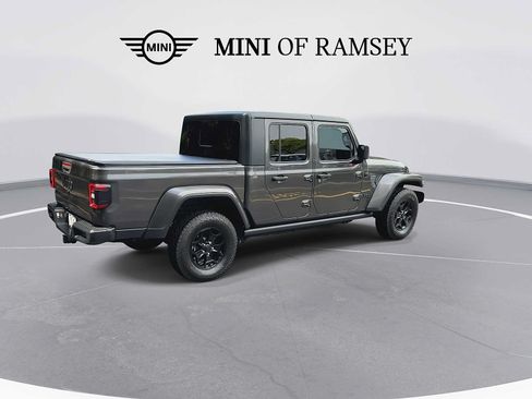 Used 2021 Jeep Gladiator Sport AWD/4WD image 8