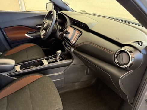 Used 2024 Nissan Kicks SR FWD image 15