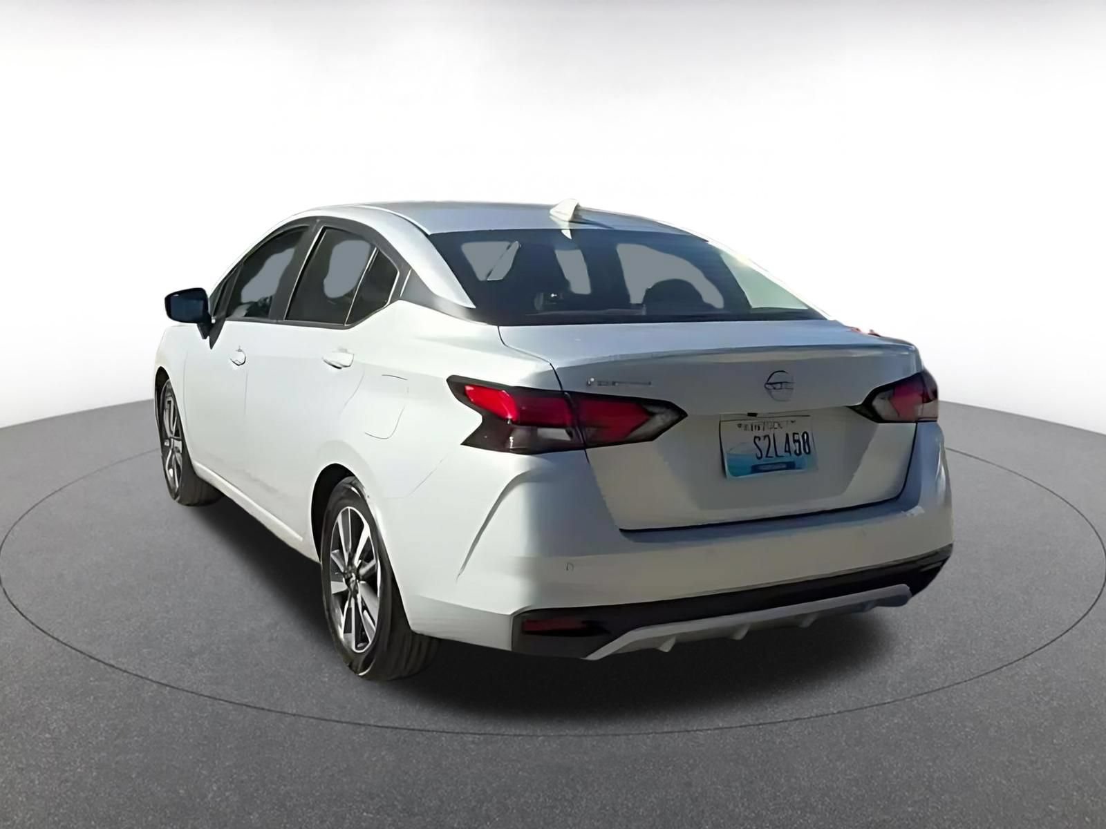 Used 2025 Nissan Versa SV FWD image 10
