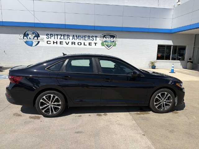 Used 2025 Volkswagen Jetta Sport FWD image 17
