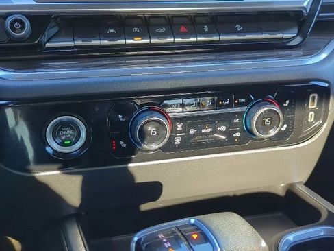 Used 2022 Chevrolet Silverado 1500 LT Trail Boss image 9