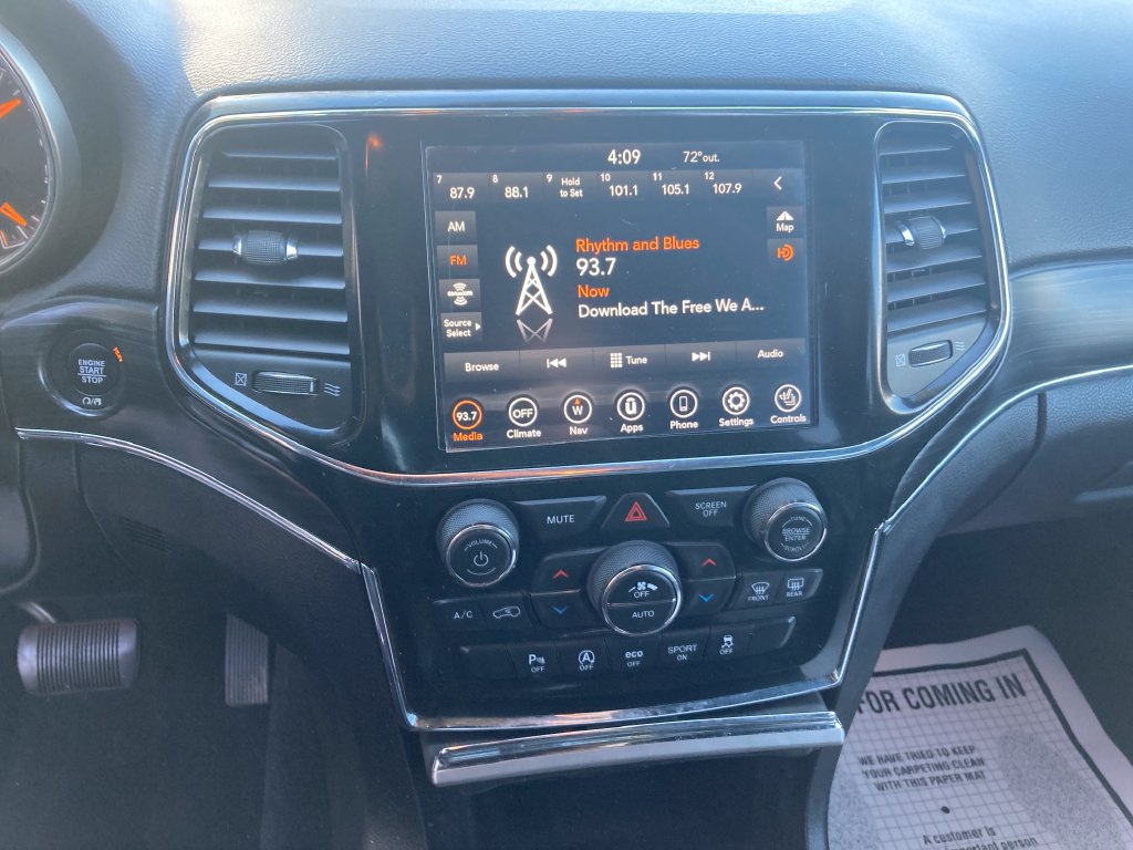 Used 2021 Jeep Grand Cherokee Limited AWD/4WD image 23