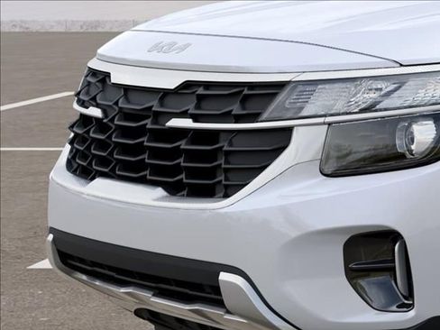 New 2026 Kia Seltos LX FWD image 12