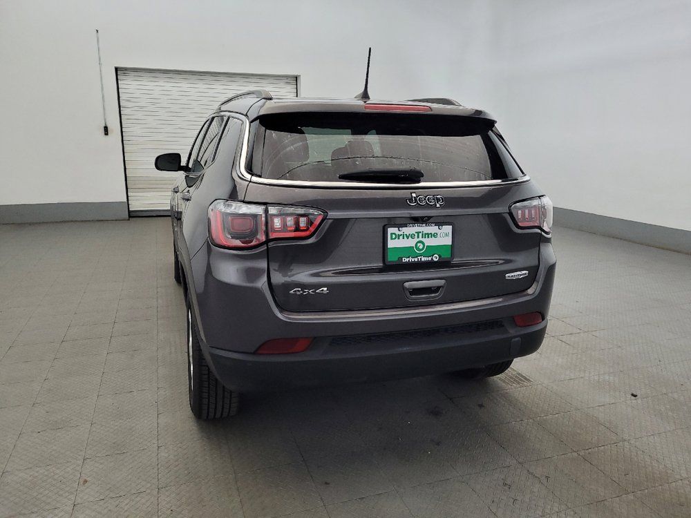Used 2019 Jeep Compass Latitude w/ Cold Weather Group AWD/4WD image 6