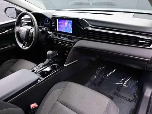 Used 2025 Toyota Camry LE FWD image 14