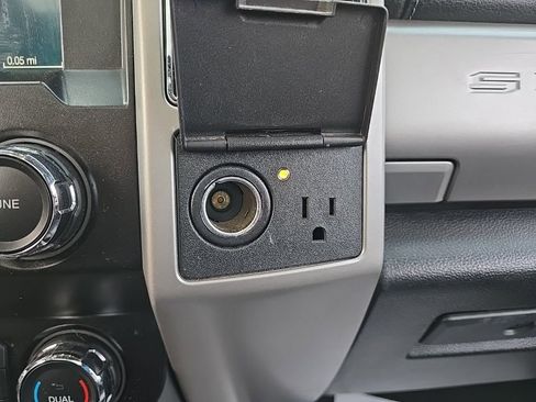 Used 2019 Ford F250 Lariat w/ Lariat Ultimate Package AWD/4WD image 22