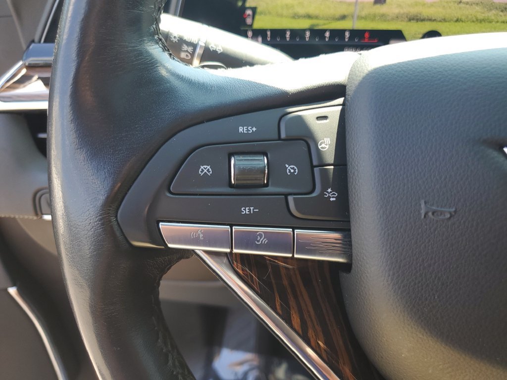 Used 2021 Cadillac Escalade Premium Luxury RWD image 15