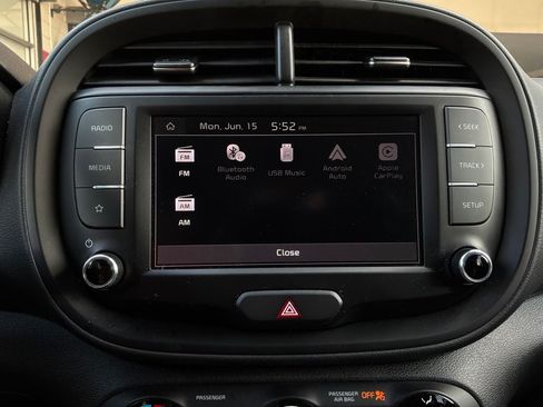 Used 2025 Kia Soul LX w/ LX Technology Package FWD image 27