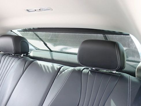 Used 2018 Mercedes-Benz E 400 E 400 4MATIC Coupe 2D image 34