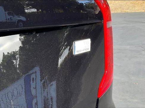 Used 2023 Volvo XC90 T8 Ultimate w/ Lounge Package image 11