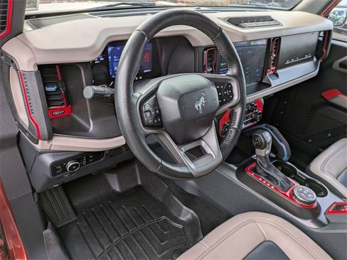 Certified 2023 Ford Bronco Wildtrak image 8