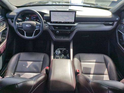 Used 2025 Ford Explorer Platinum w/ Ultimate Package AWD/4WD image 28