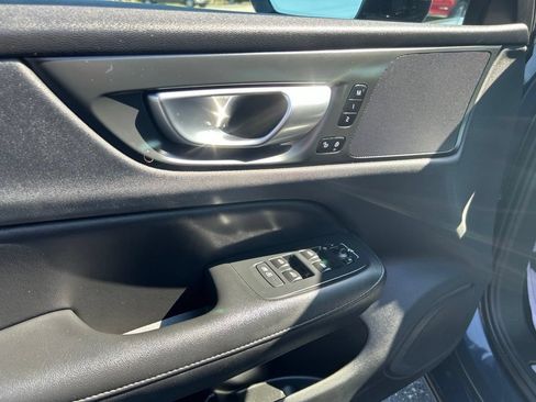 Used 2024 Volvo S60 B5 Plus FWD image 31