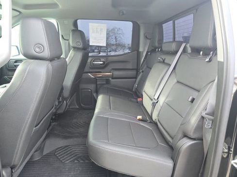 Used 2022 Chevrolet Silverado 1500 LT Trail Boss w/ Convenience Package II image 9