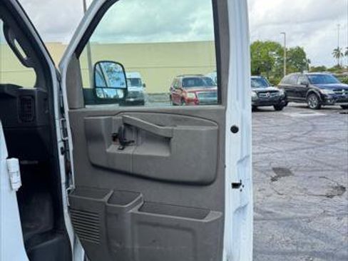 Used 2021 GMC Savana 2500 image 14