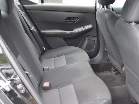 Used 2025 Nissan Sentra SV FWD image 17