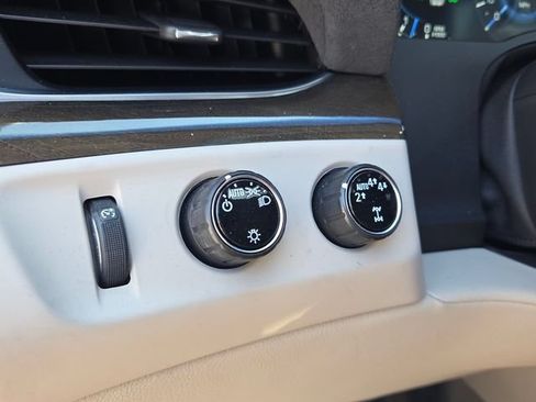 Used 2020 Cadillac Escalade Luxury AWD/4WD image 31