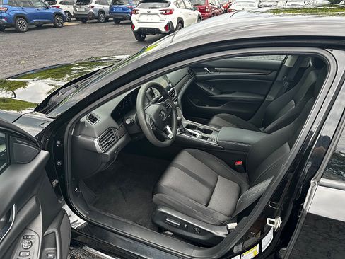 Used 2018 Honda Accord EX image 14