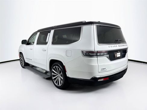Used 2023 Jeep Grand Wagoneer L Series II AWD/4WD image 13