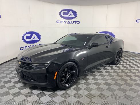 Used 2019 Chevrolet Camaro LT RWD image 7
