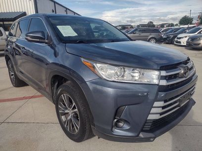 Used 2019 Toyota Highlander LE