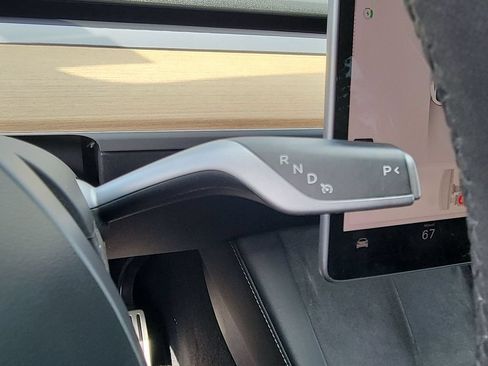 Used 2022 Tesla Model Y Performance AWD/4WD image 16