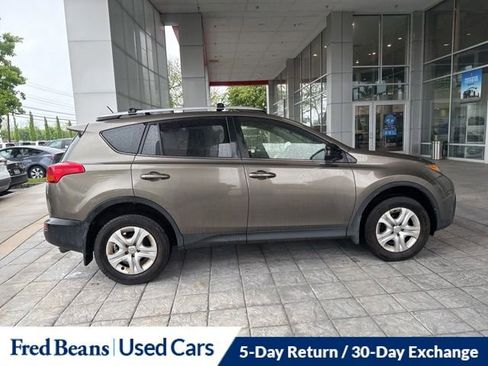 Used 2014 Toyota RAV4 LE AWD/4WD image 5