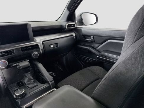Certified 2025 Toyota 4Runner SR5 AWD/4WD image 23