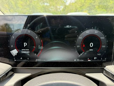 Used 2025 Nissan Kicks SR AWD/4WD image 4